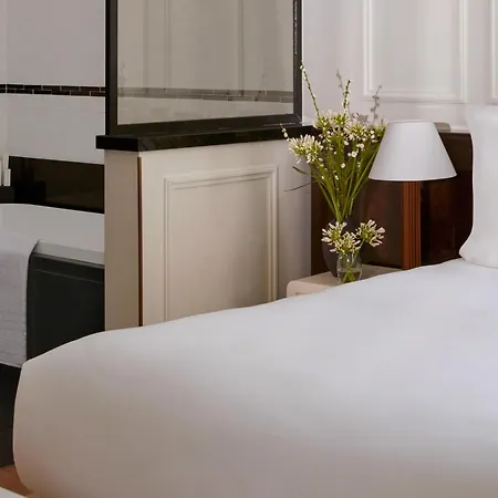 Maison Delano 5*