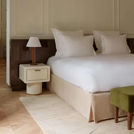Maison Delano 5*